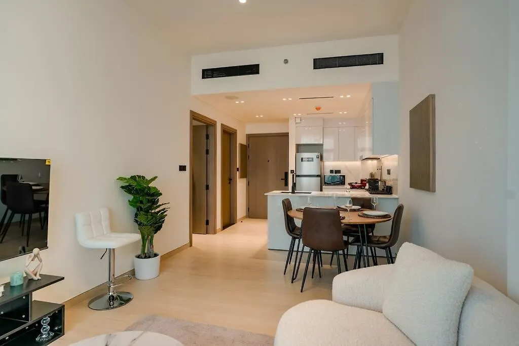 1-Bed In Binghatti Emerald With Pool Апартаменты
