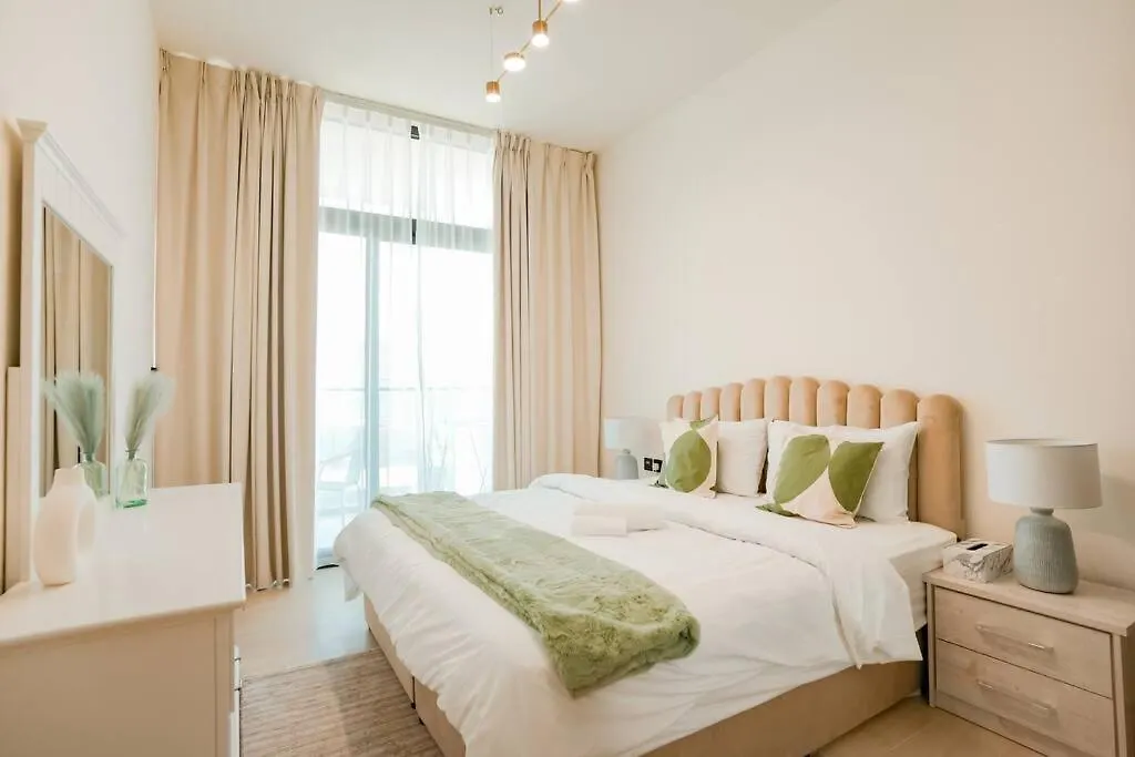 Апартаменты 1-Bed In Binghatti Emerald With Pool